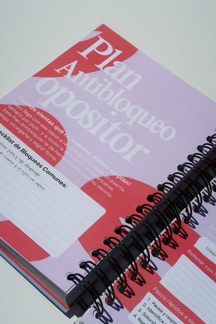 Diseño gráfico e ilustración editorial por Elena Muñoz
